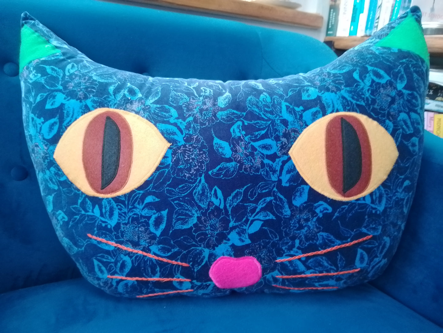 Cat face Cushion