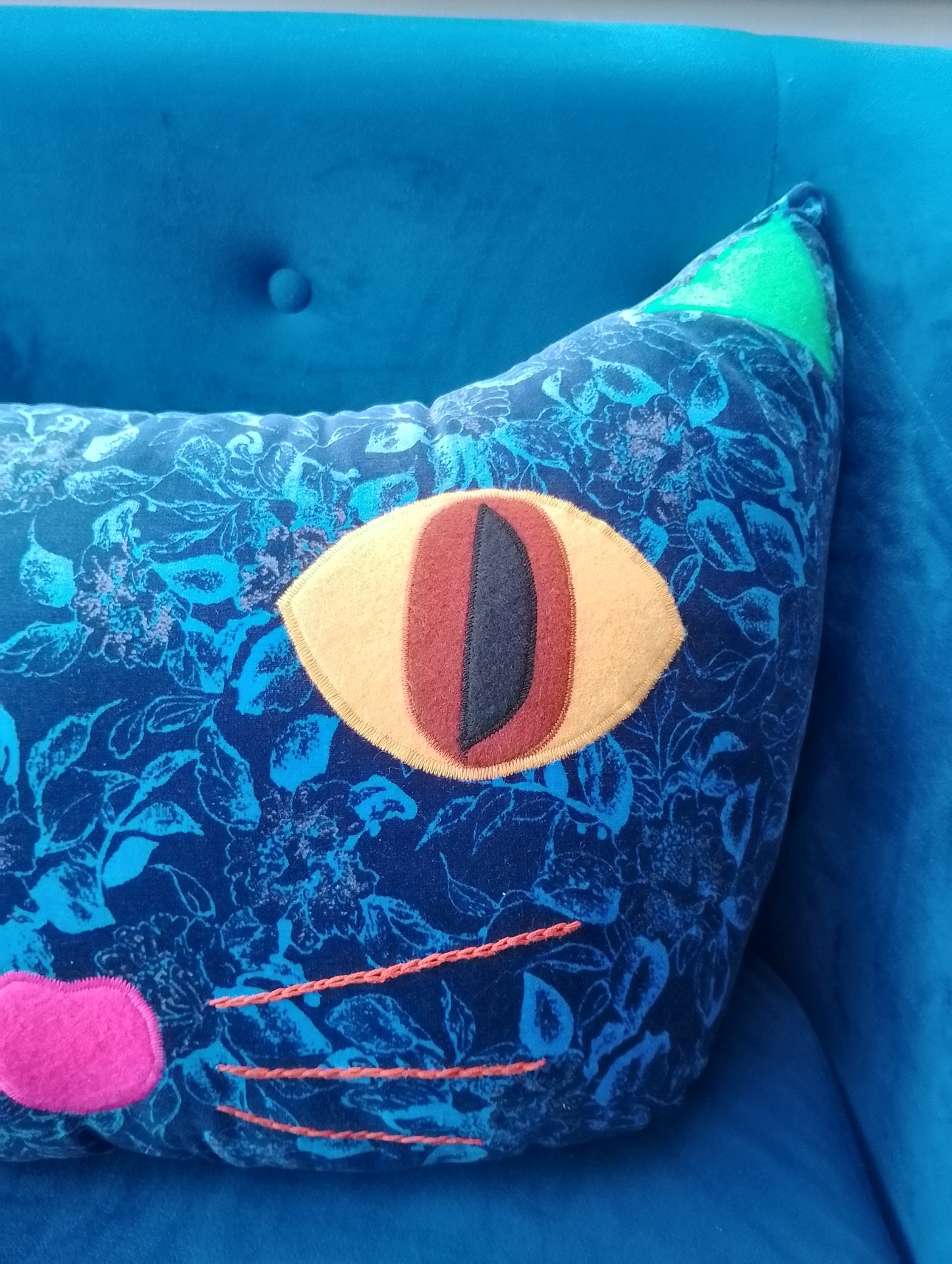 Cat face Cushion