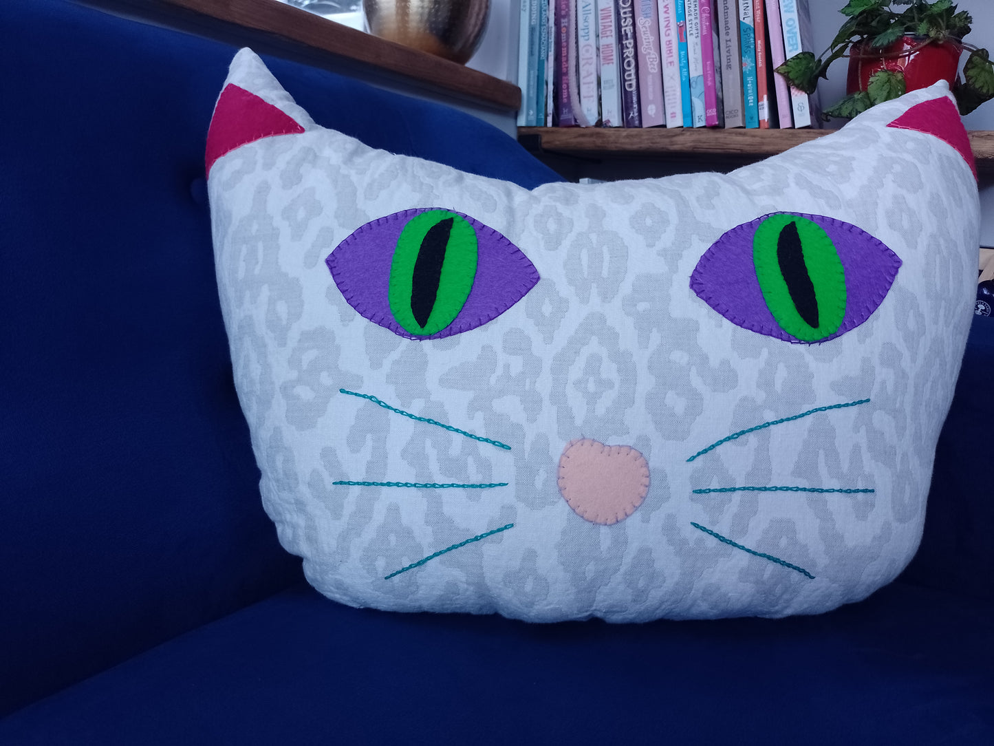 Cat Face Cushion